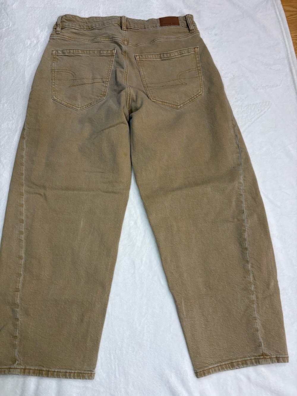 American Eagle Outfitters Tan High-Rise Straight Jeans